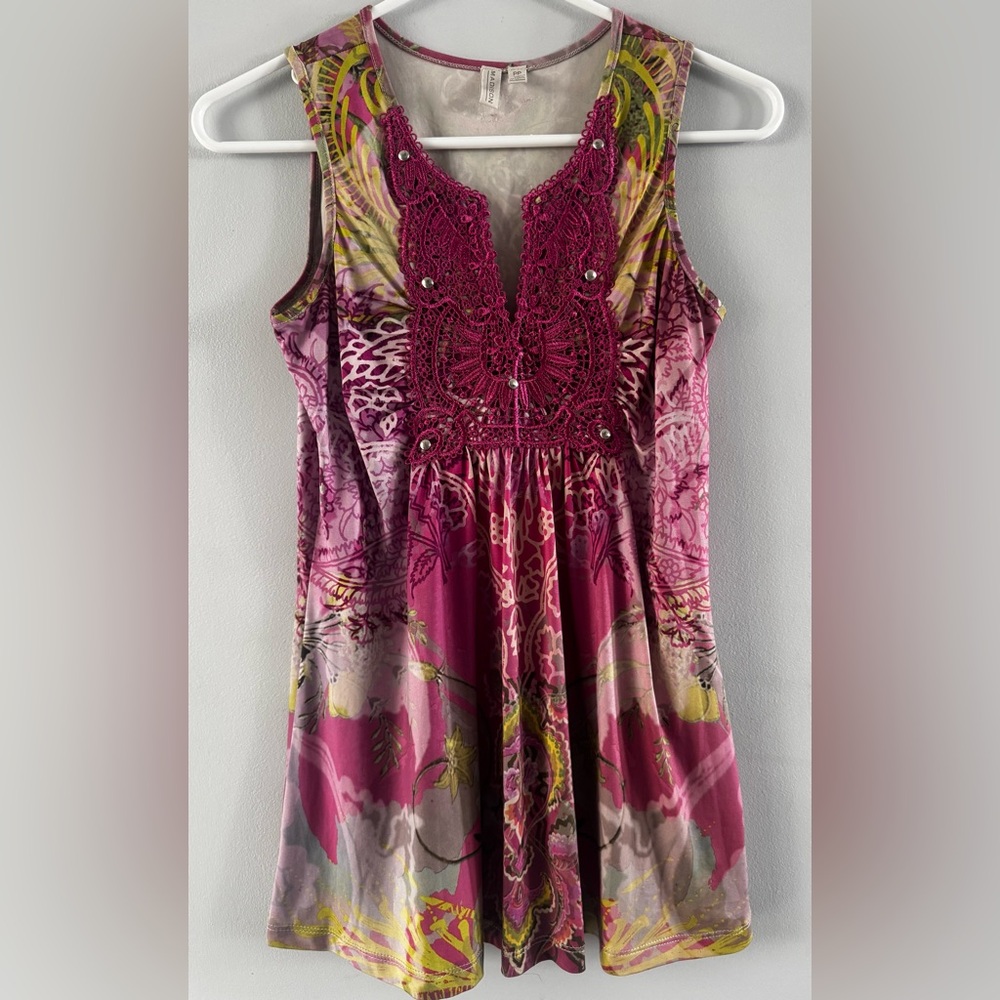 Madison Petite PP Sleeveless Boho Print Top Crochet 
Lace Pink Blouse